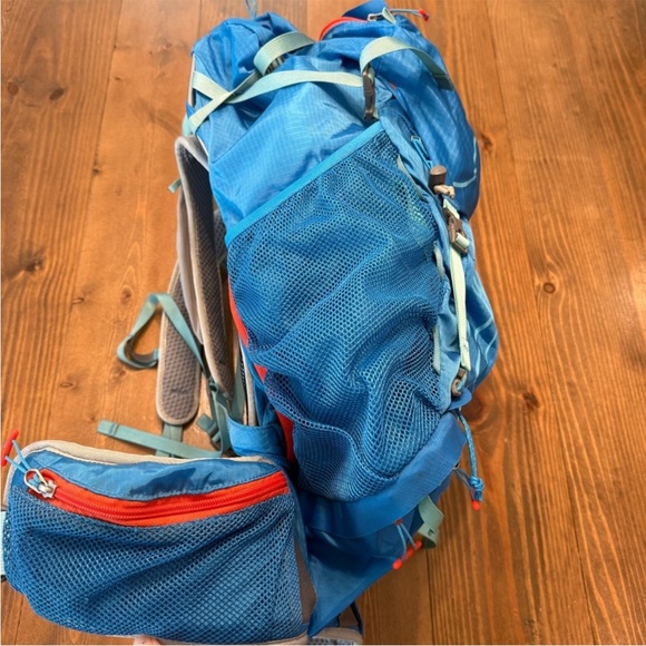 REI Flash 58 Framed Teal and Orange Adventure Backpack - Picture 3 of 4